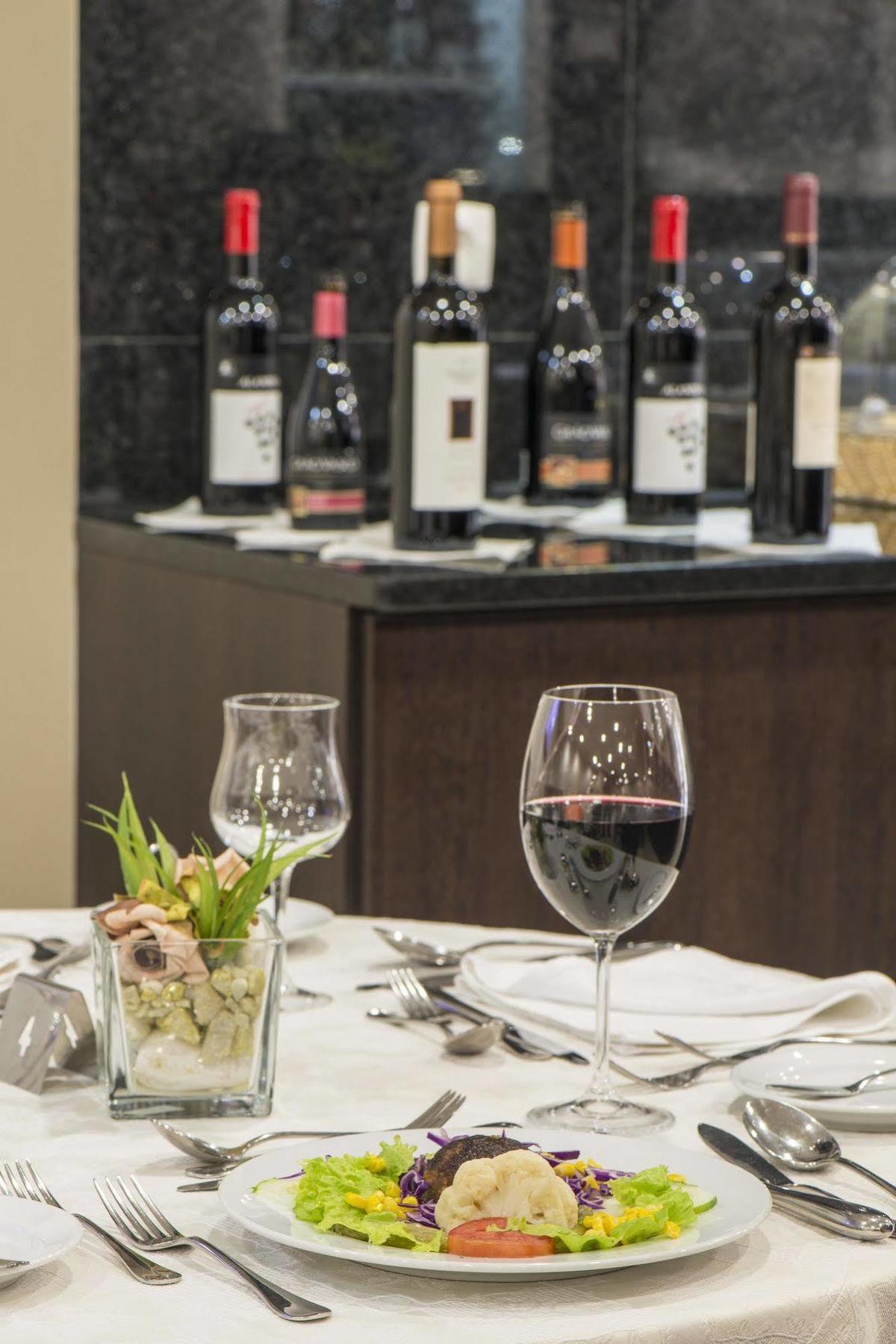 Rk Suite Hotel Луанда Екстериор снимка